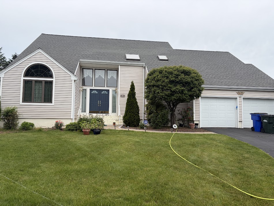 Best pressure washing cleaning in Weathersfield, Connecticut.