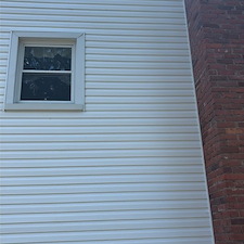 Exterior-House-cleaning-in-North-Haven-Connecticut 2