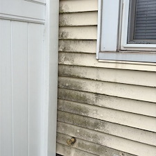 Pressure-Washing-a-cape-in-WeathersfieldCT 3