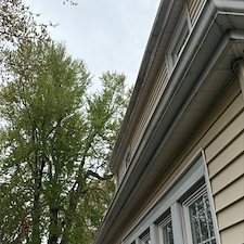 Pressure-Washing-a-cape-in-WeathersfieldCT 1
