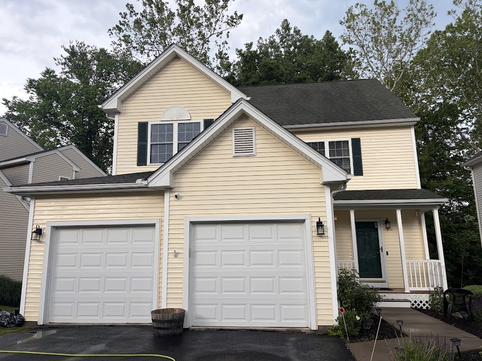 Soft Washing a beautiful home in Wallingford, Connecticut